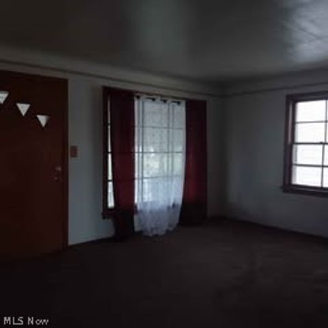 4654 E 90th Street, Garfield Heights, OH 44125