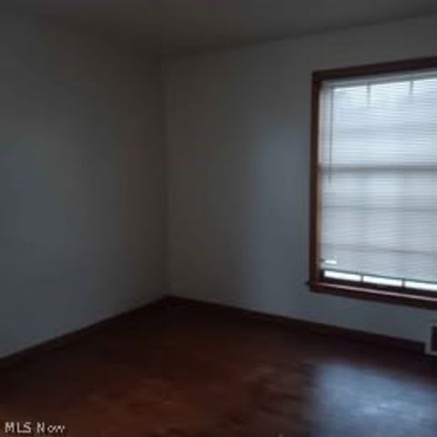 4654 E 90th Street, Garfield Heights, OH 44125