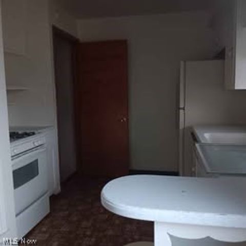 4654 E 90th Street, Garfield Heights, OH 44125