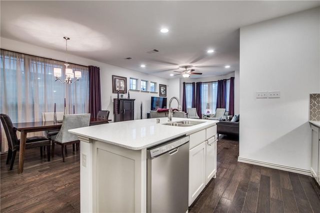 4242 Cascade Sky Drive, Arlington, TX 76005