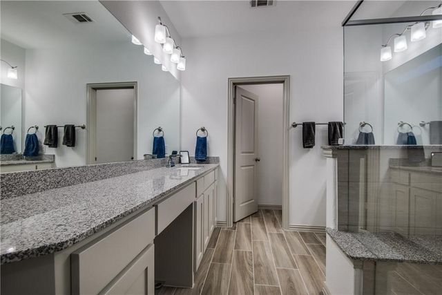 4242 Cascade Sky Drive, Arlington, TX 76005