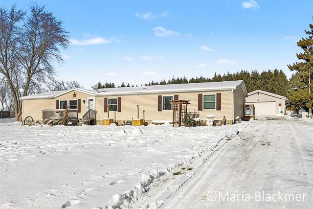 1451 W Charles Road, Ionia, MI 48846