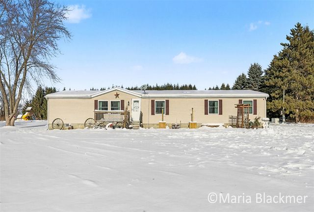 1451 W Charles Road, Ionia, MI 48846