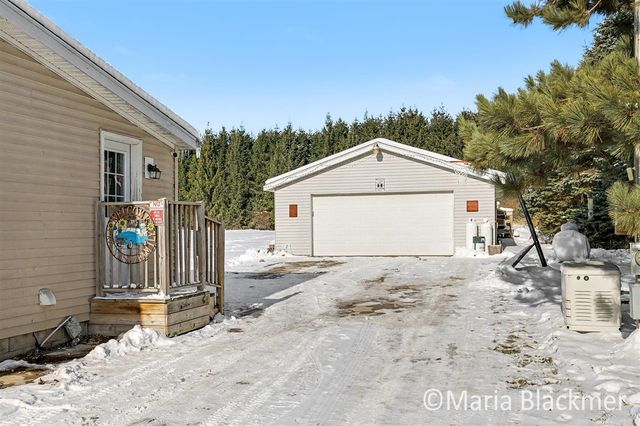 1451 W Charles Road, Ionia, MI 48846