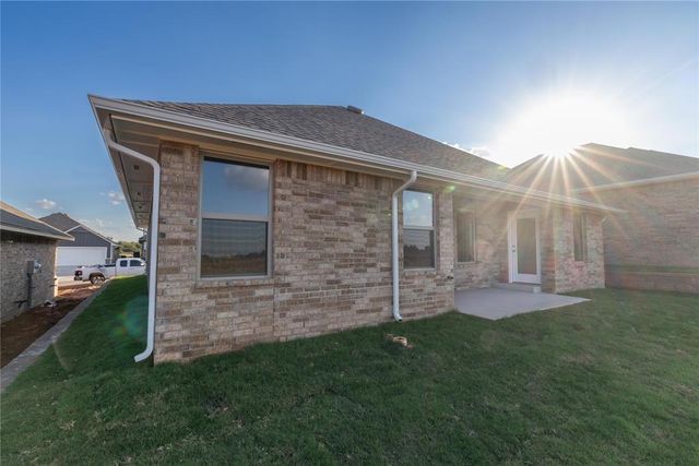 10329 SW 55th Terrace, Mustang, OK 73064