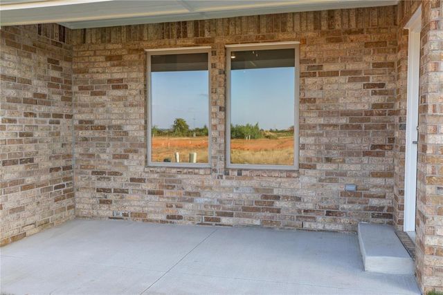 10329 SW 55th Terrace, Mustang, OK 73064