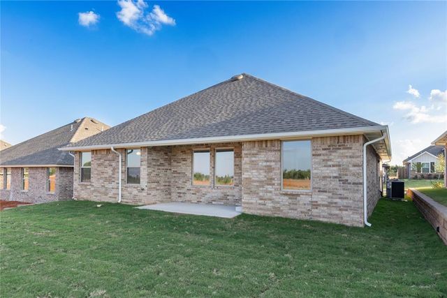 10329 SW 55th Terrace, Mustang, OK 73064