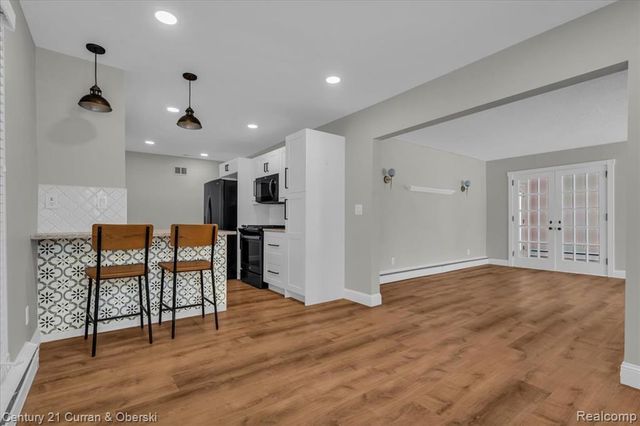 29118 Clarita Street, Livonia, MI 48152