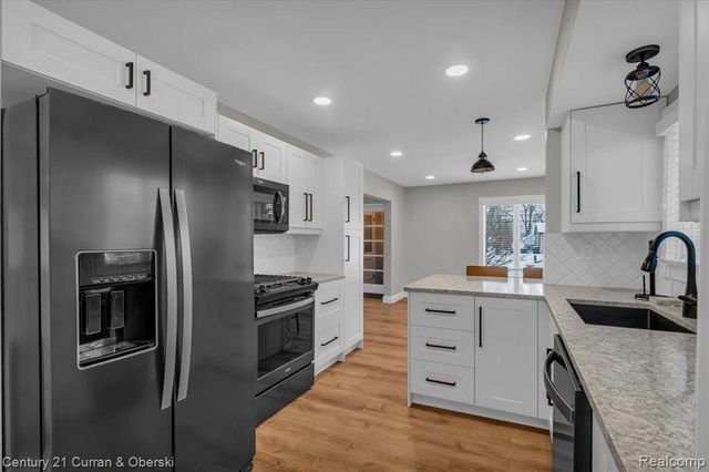 29118 Clarita Street, Livonia, MI 48152