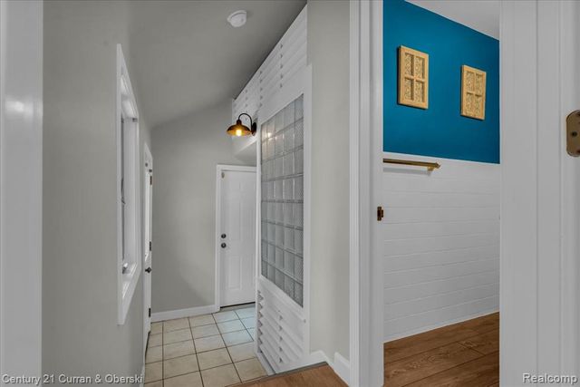 29118 Clarita Street, Livonia, MI 48152