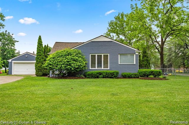 29118 Clarita Street, Livonia, MI 48152