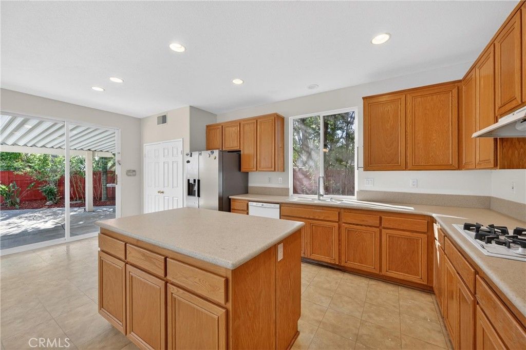 Image 13 of property listing at 24501 Corte Rojelio, Murrieta, CA 92562