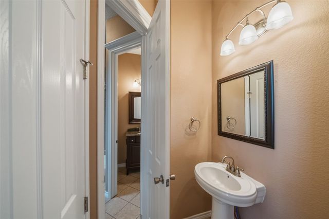 12195 N Lake Vista Drive, Willis, TX 77318