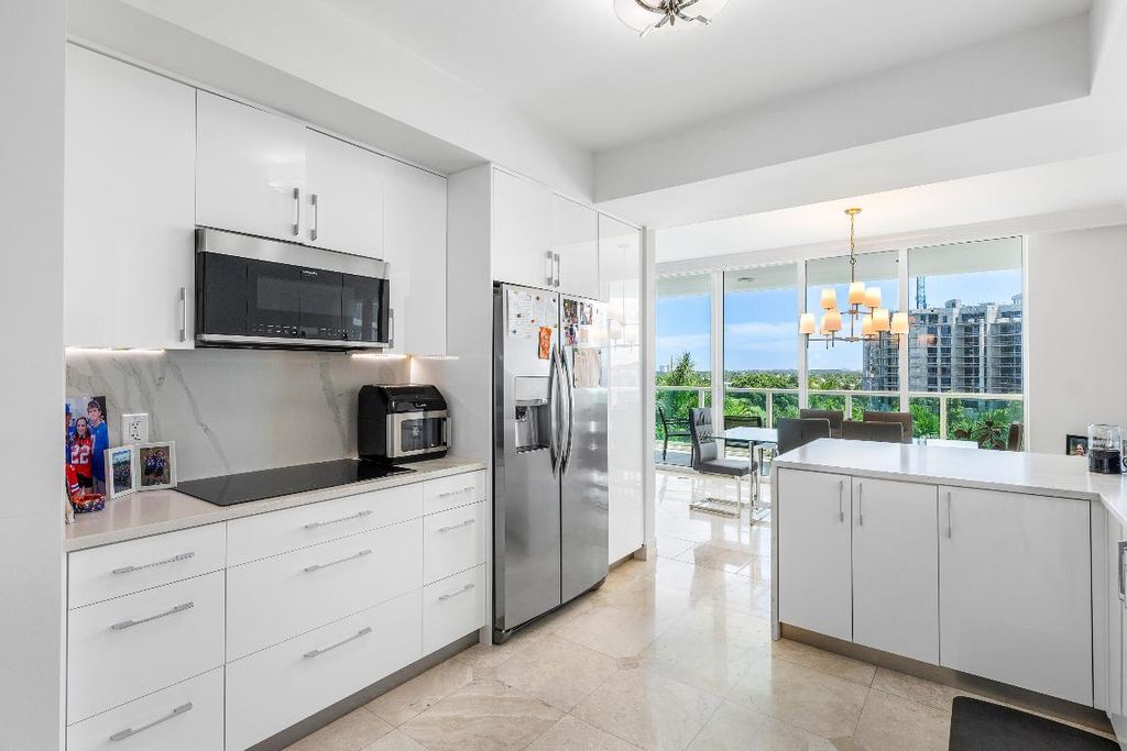 Image 11 of property listing at 550 SE Mizner Boulevard B-707, Boca Raton, FL 33432