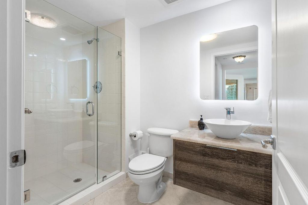 Image 24 of property listing at 550 SE Mizner Boulevard B-707, Boca Raton, FL 33432