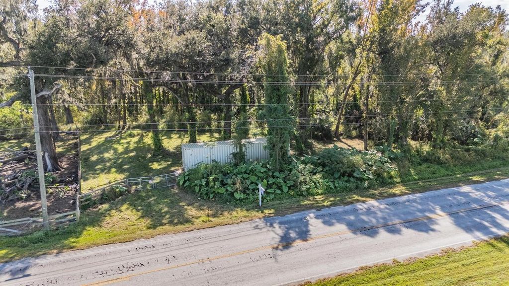 18113 672 HIGHWAY, Lithia, FL 33547