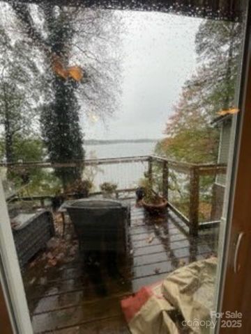 6604 Harbor Lane, Conover, NC 28613