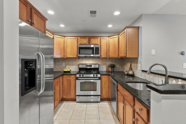 120 Wyllis Avenue 104, Everett, MA 02149