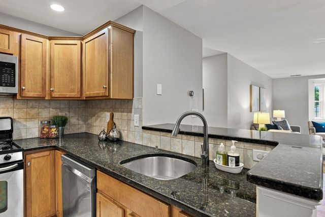 120 Wyllis Avenue 104, Everett, MA 02149