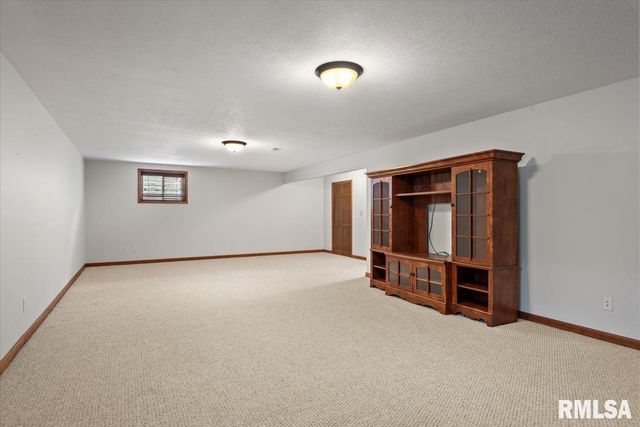 5404 Jaeger Drive, Springfield, IL 62711