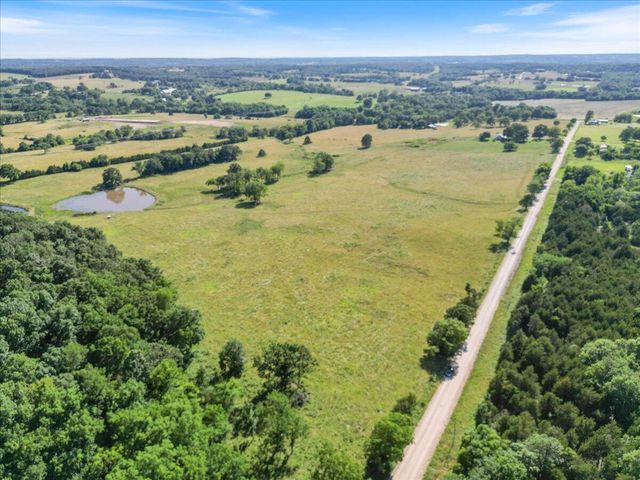 000 Spring Grove Road, Elkland, MO 65644
