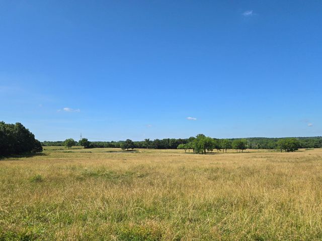 000 Spring Grove Road, Elkland, MO 65644