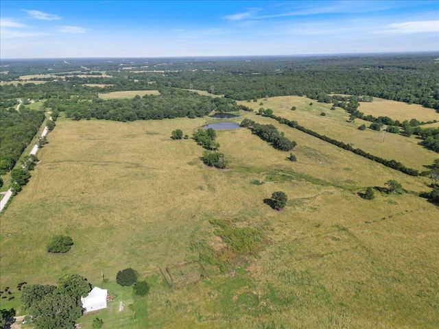 000 Spring Grove Road, Elkland, MO 65644