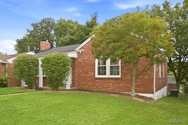 7080 S Villanova Drive, Affton, MO 63123