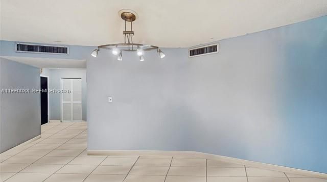 1401 NE 191st St D117, Miami, FL 33179