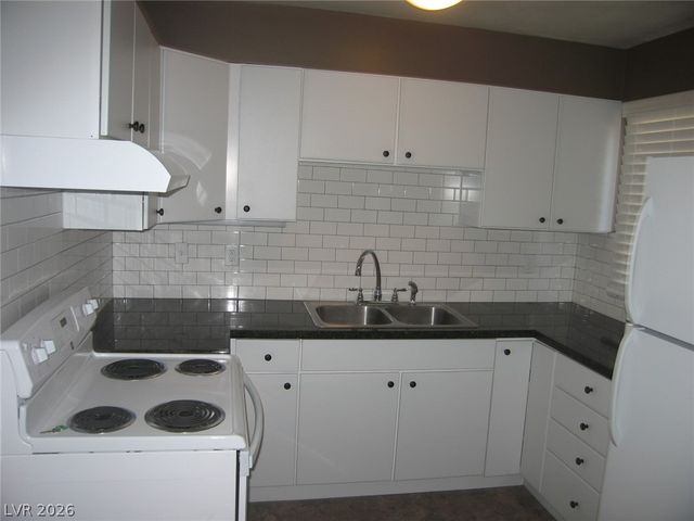 58 Lowery Street, Henderson, NV 89015