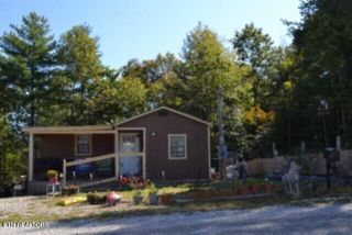 688 Boone Ridge Rd, Jamestown, TN 38556