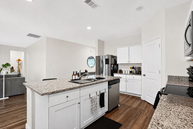 1324 Fleckman Drive, Fort Worth, TX 76052