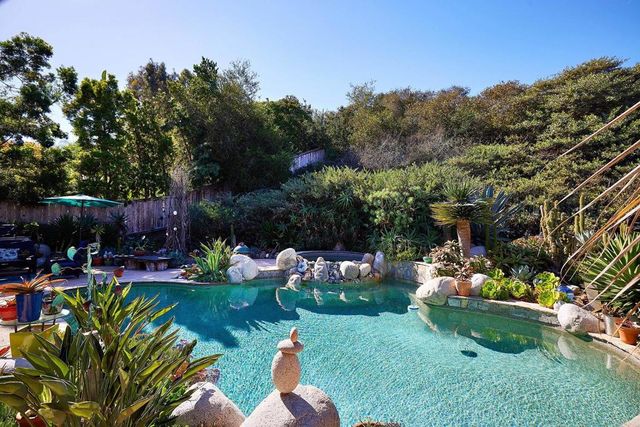 974 Summer Holly Lane, Encinitas, CA 92024