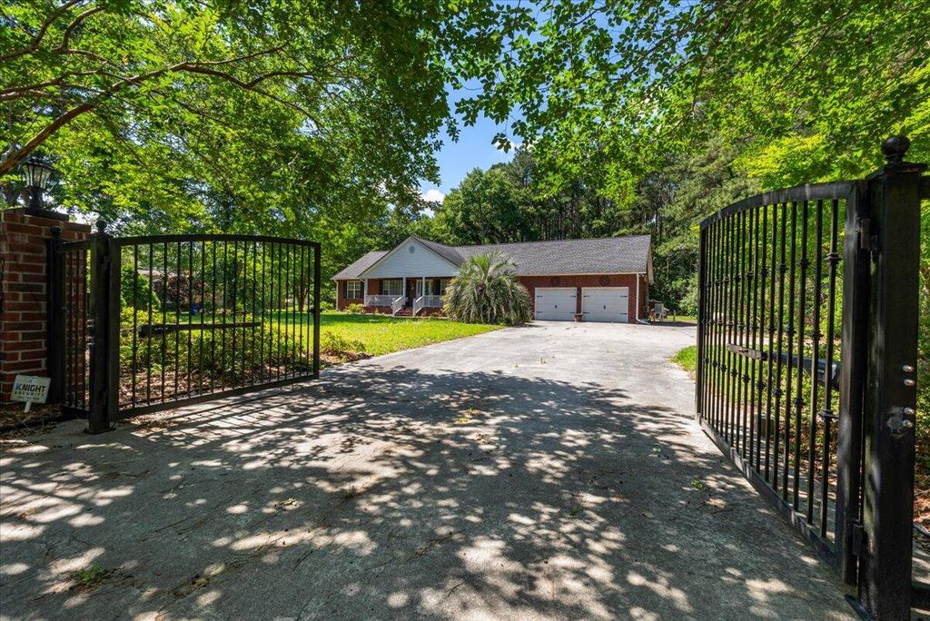 1760 Black Tom Road, Moncks Corner, SC 29461