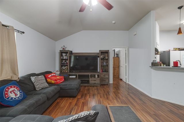 9124 Alabama Street, Joshua, TX 76058