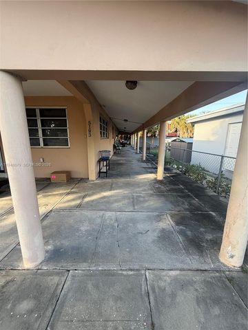 5181 NW 5th St, Miami, FL 33126