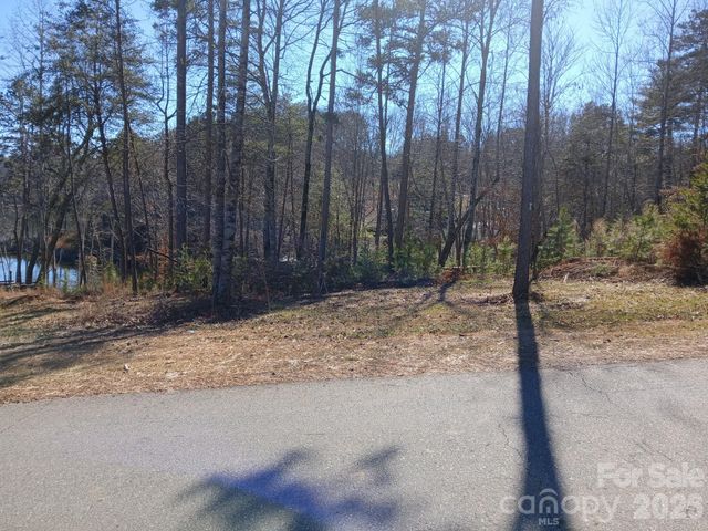 5747 Lake Pointe Drive, Granite Falls, NC 28630