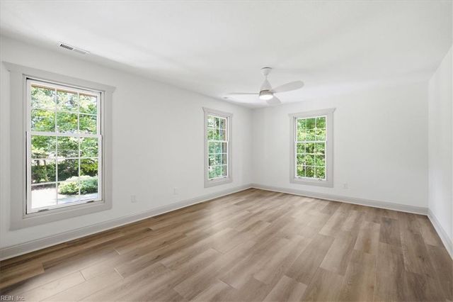 2628 Shorehaven DR, Virginia Beach, VA 23454