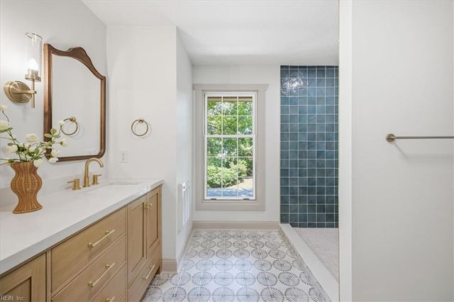 2628 Shorehaven DR, Virginia Beach, VA 23454