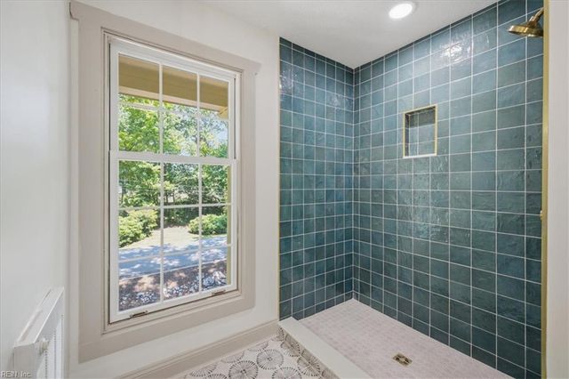2628 Shorehaven DR, Virginia Beach, VA 23454