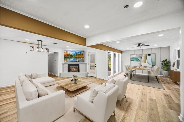 10259 Old Orchard Road, La Porte, TX 77571