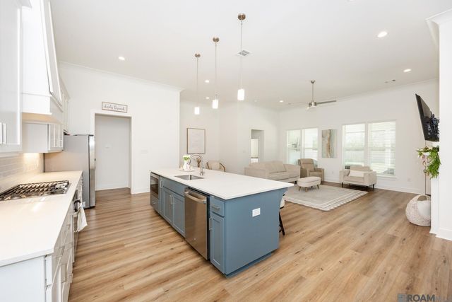 10151 Oak Colony Dr, Baton Rouge, LA 70817