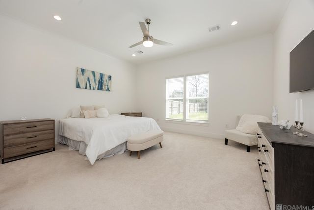 10151 Oak Colony Dr, Baton Rouge, LA 70817