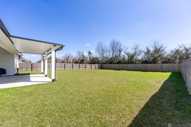 10151 Oak Colony Dr, Baton Rouge, LA 70817