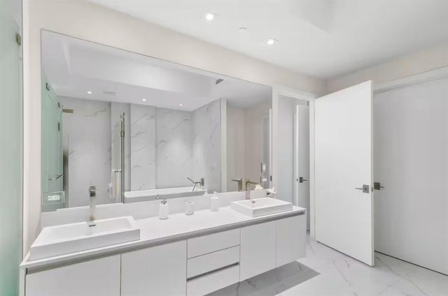 3100 N OCEAN Drive H-1401, Singer Island, FL 33404