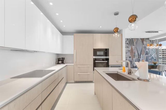 3100 N OCEAN Drive H-1401, Singer Island, FL 33404