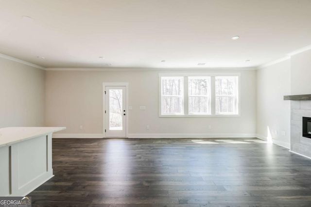 180 Henley Street, Canton, GA 30114