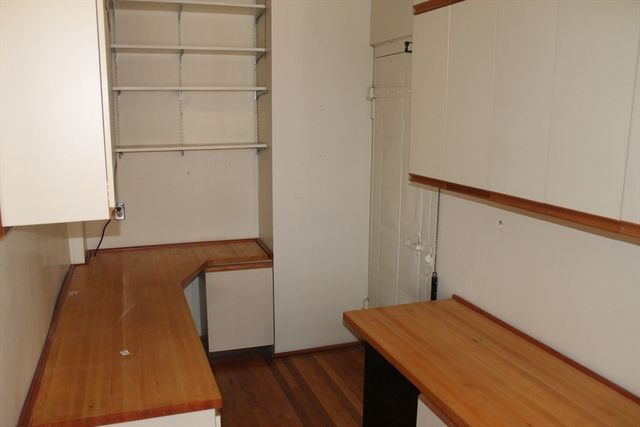 31 Concord Ave 11, Cambridge, MA 02138