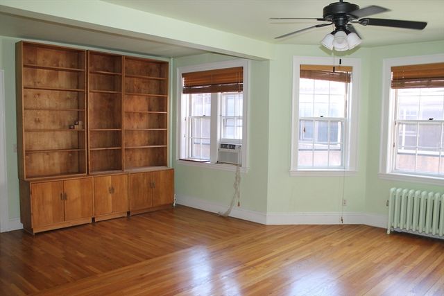 31 Concord Ave 11, Cambridge, MA 02138