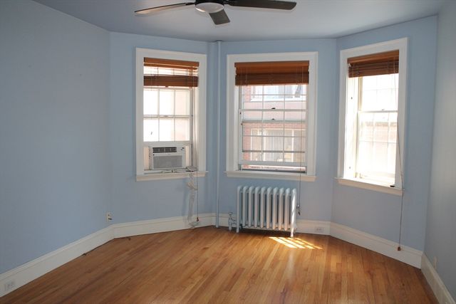 31 Concord Ave 11, Cambridge, MA 02138